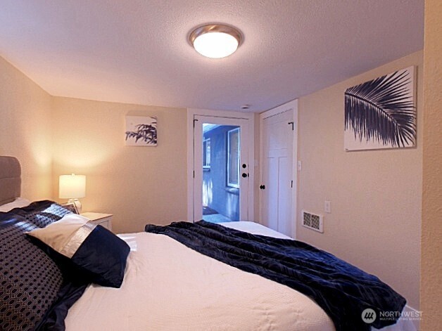 23004 52nd Avenue W, Mountlake Terrace, WA 98043