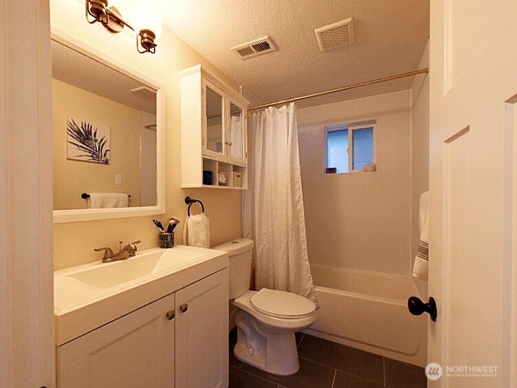 23004 52nd Avenue W, Mountlake Terrace, WA 98043