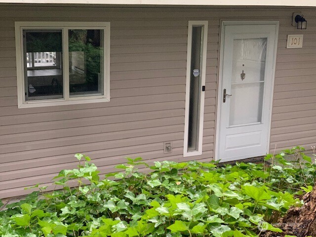 14435 NE 40 Street #B101, Bellevue, WA 98007