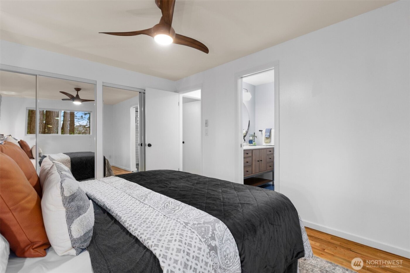 16007 SE 31st Street , Bellevue, WA 98008