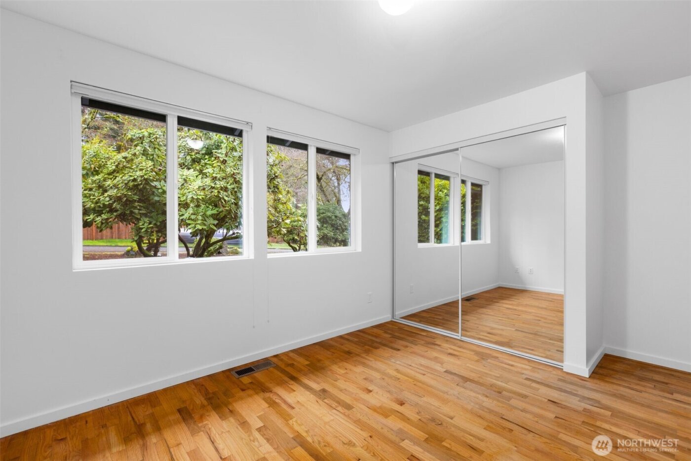 16007 SE 31st Street , Bellevue, WA 98008