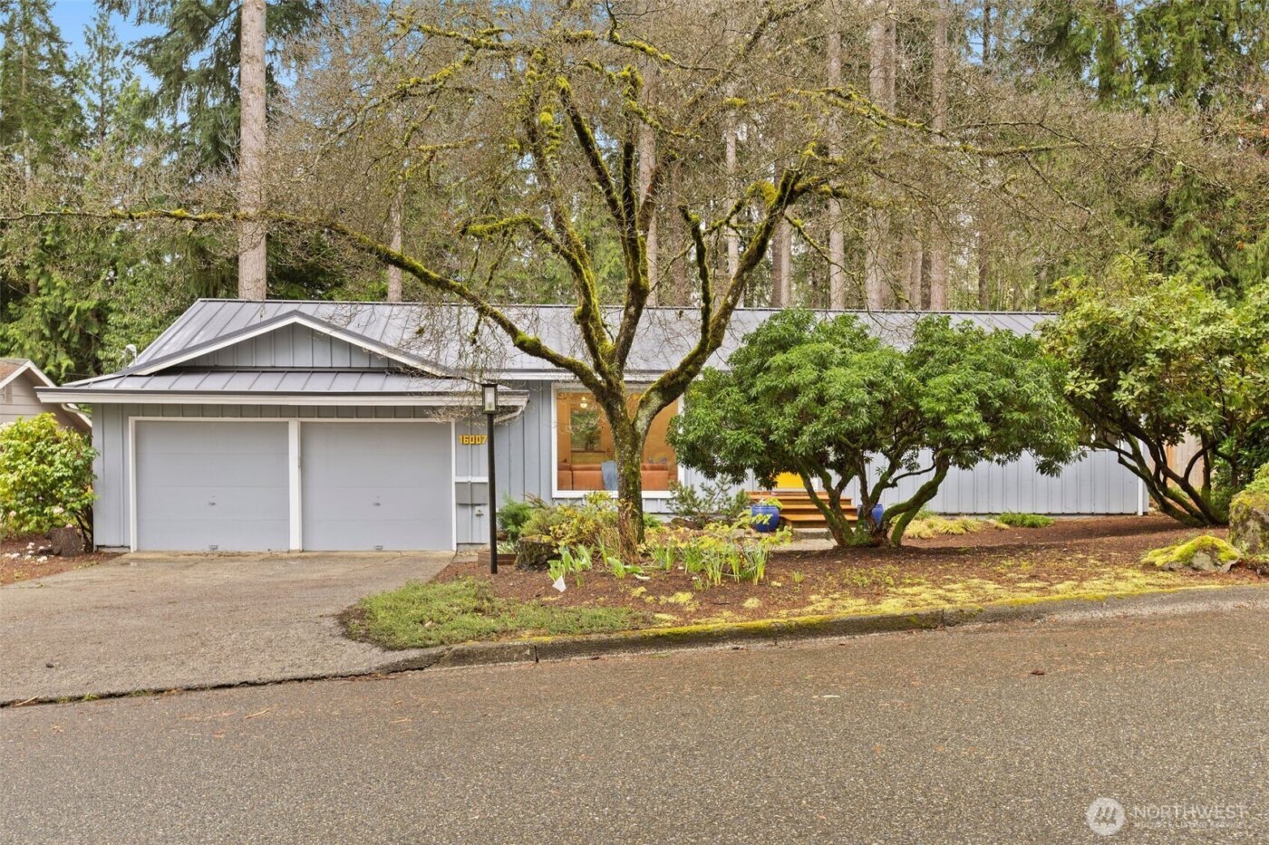 16007 SE 31st Street , Bellevue, WA 98008