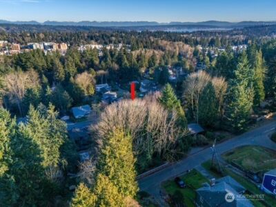 12312 23rd Avenue NE, Seattle, WA 98125 - Photo 2