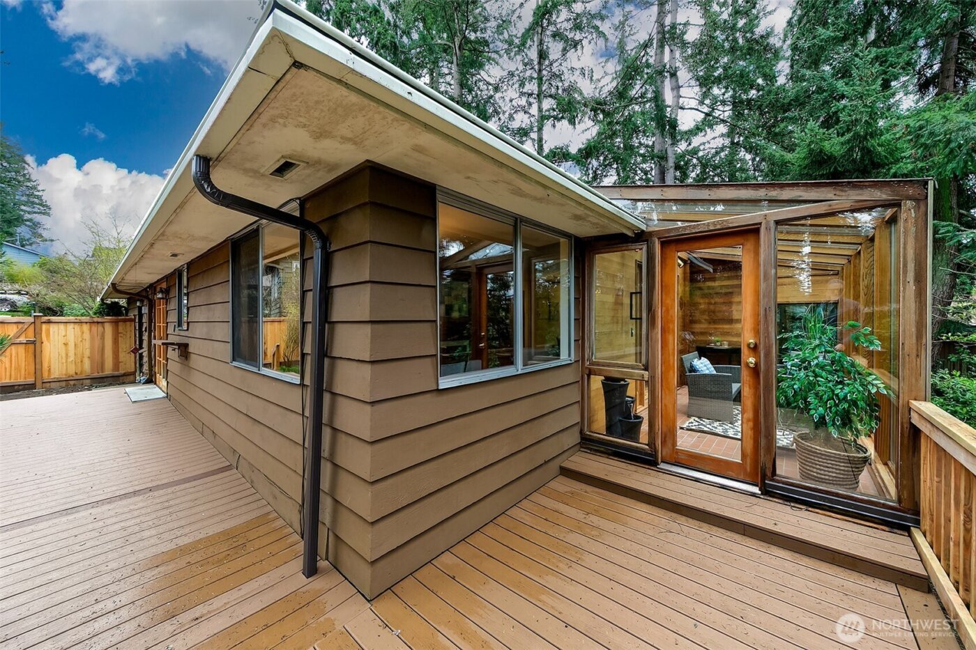 9325 217th Place SW, Edmonds, WA 98020