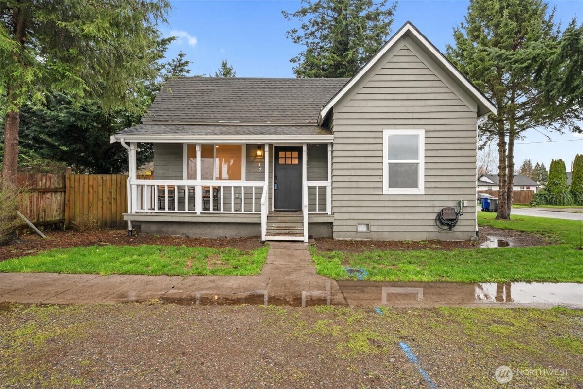 517 Dundass Avenue , Buckley, WA 98321