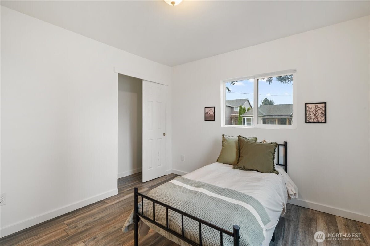 517 Dundass Avenue , Buckley, WA 98321