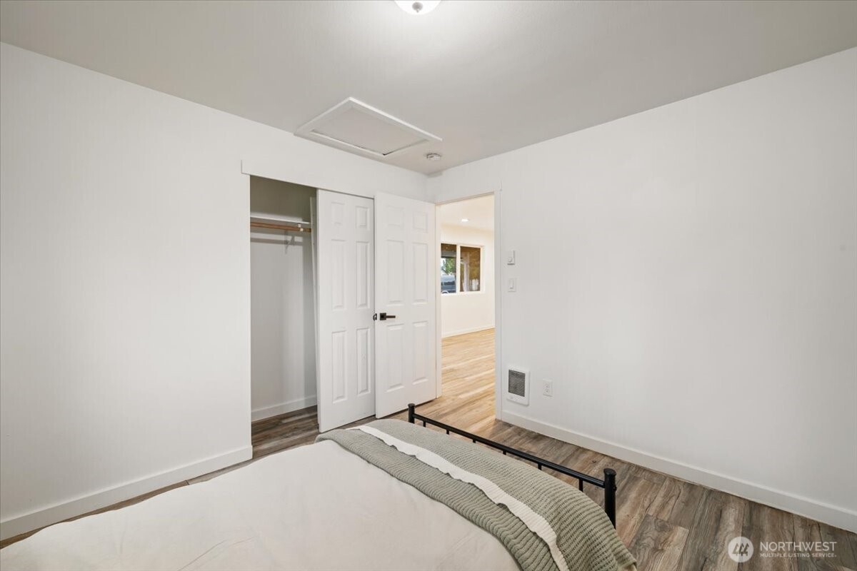 517 Dundass Avenue , Buckley, WA 98321