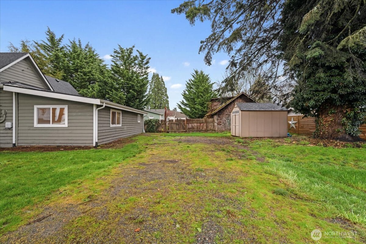 517 Dundass Avenue , Buckley, WA 98321