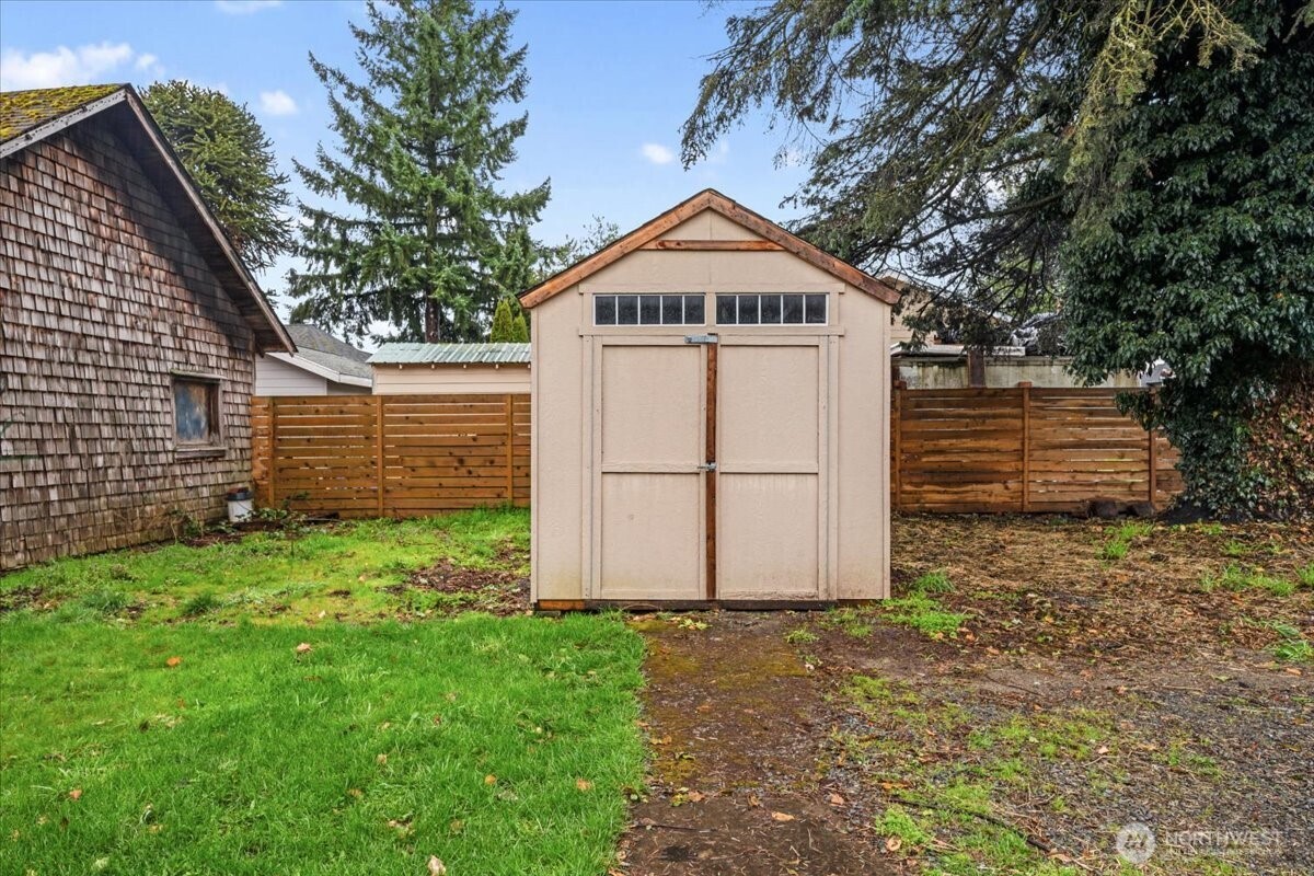 517 Dundass Avenue , Buckley, WA 98321