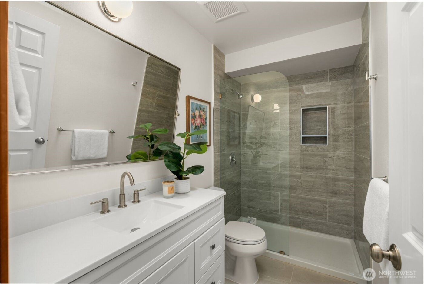 20803 NE 15th Lane , Sammamish, WA 98074