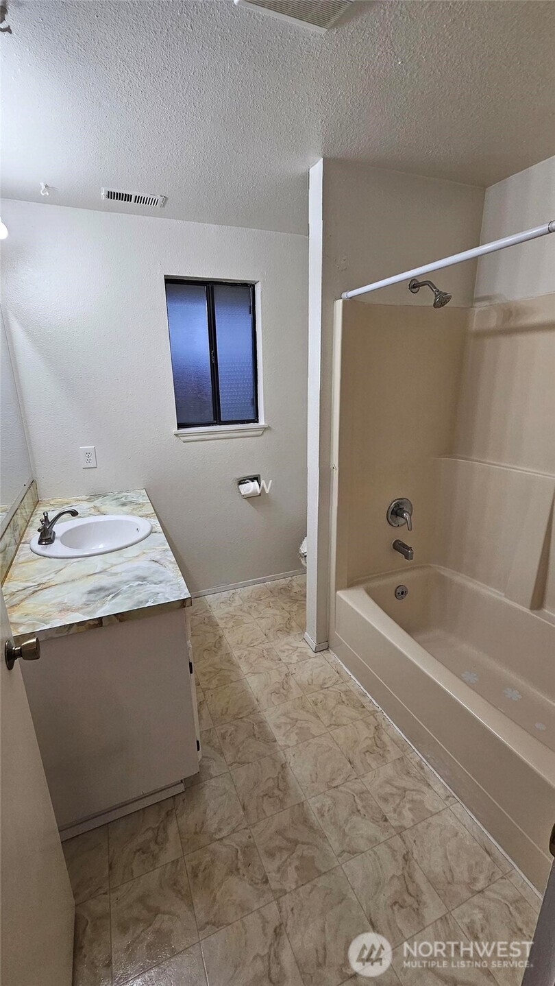 13803 13805 11th Avenue Ct S, Tacoma, WA 98444