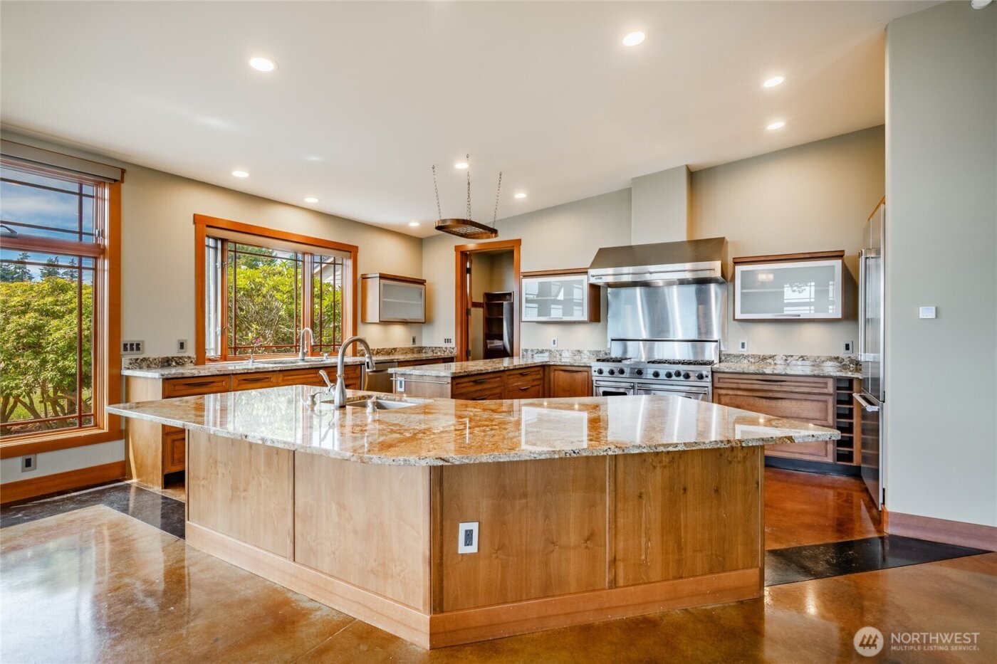 5727 Nakat Way , Blaine, WA 98230