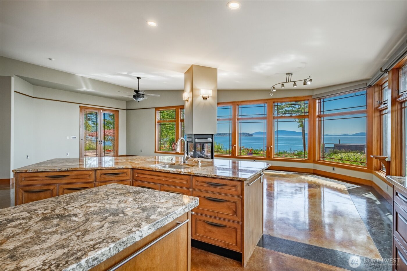 5727 Nakat Way , Blaine, WA 98230