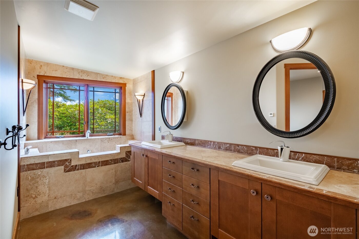 5727 Nakat Way , Blaine, WA 98230