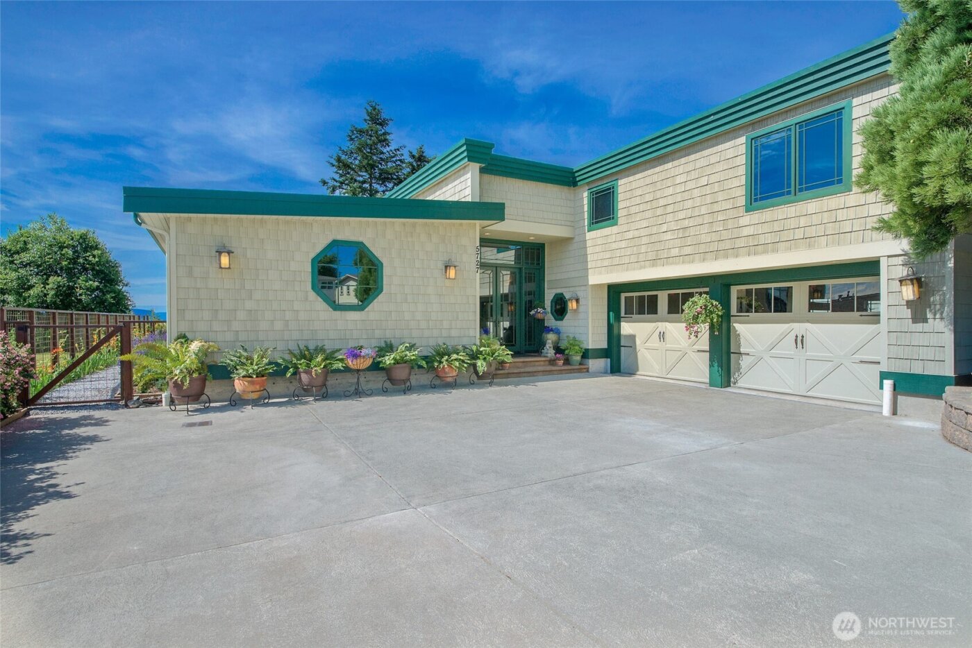 5727 Nakat Way , Blaine, WA 98230