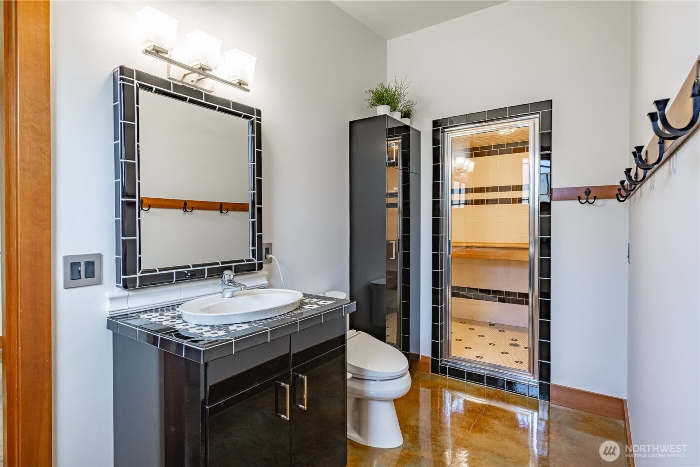 5727 Nakat Way , Blaine, WA 98230