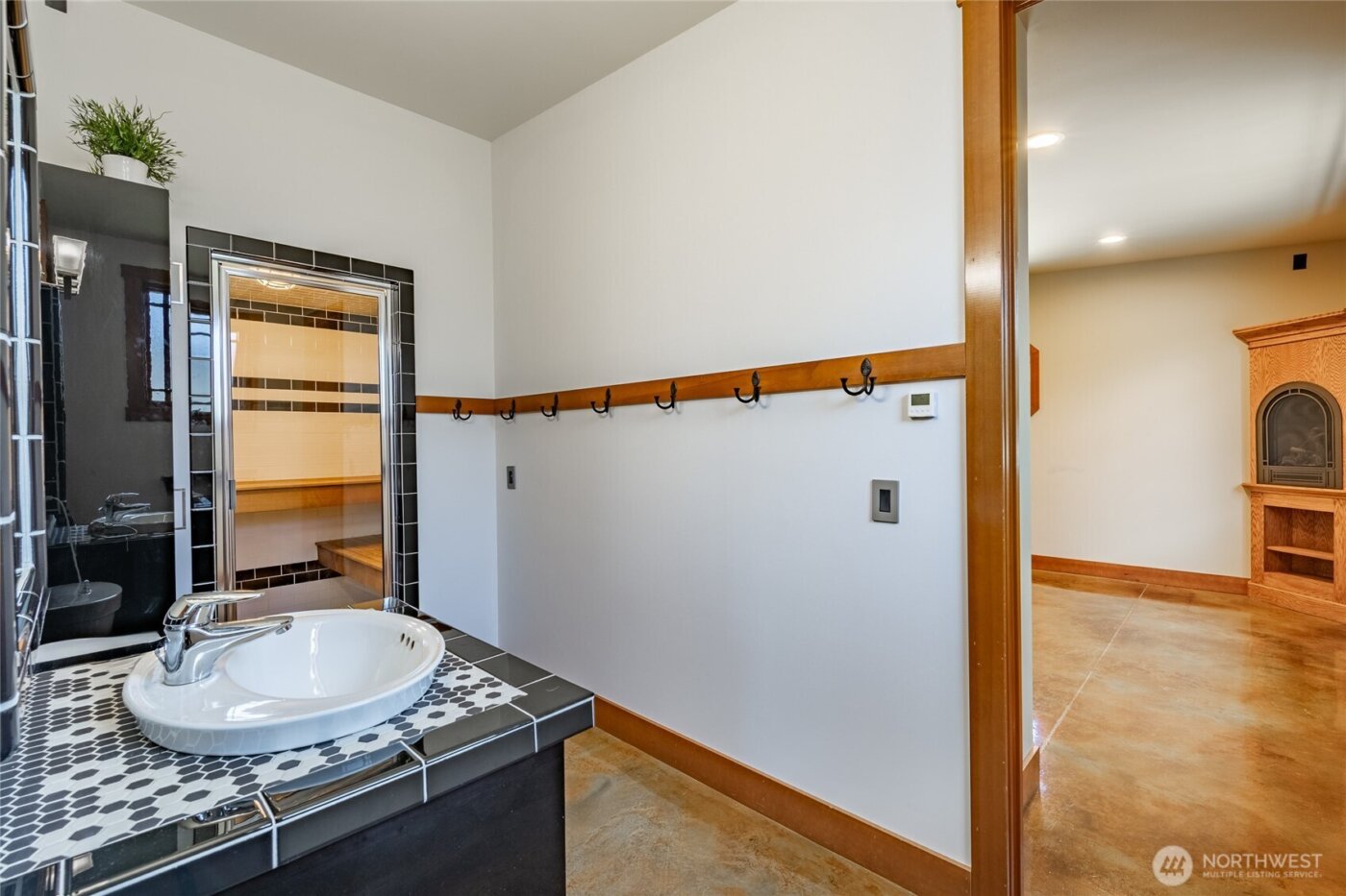 5727 Nakat Way , Blaine, WA 98230