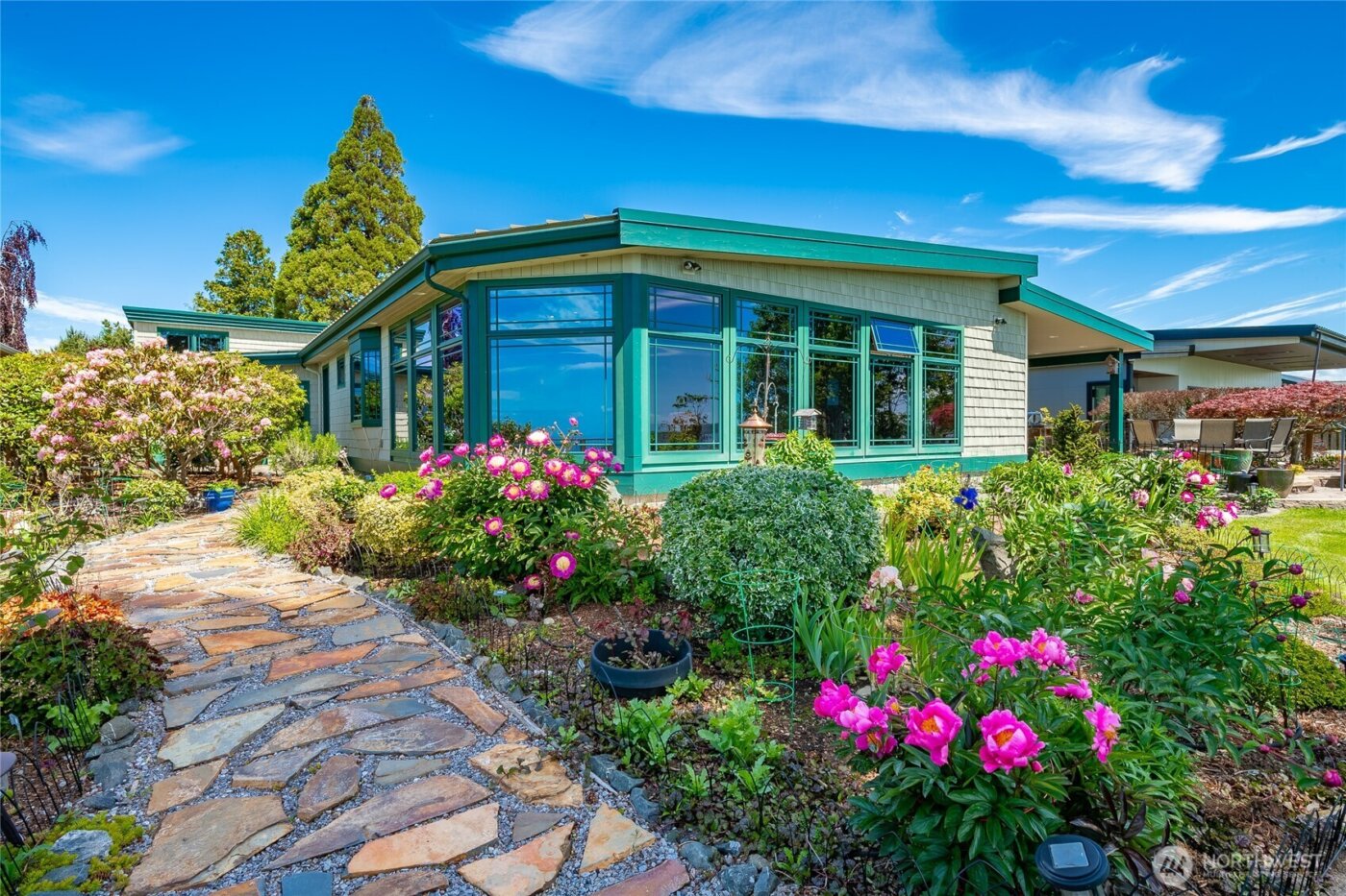 5727 Nakat Way , Blaine, WA 98230