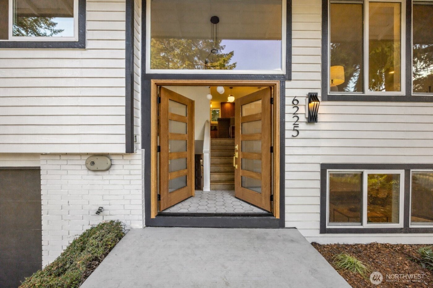 6225 122nd Avenue SE, Bellevue, WA 98006