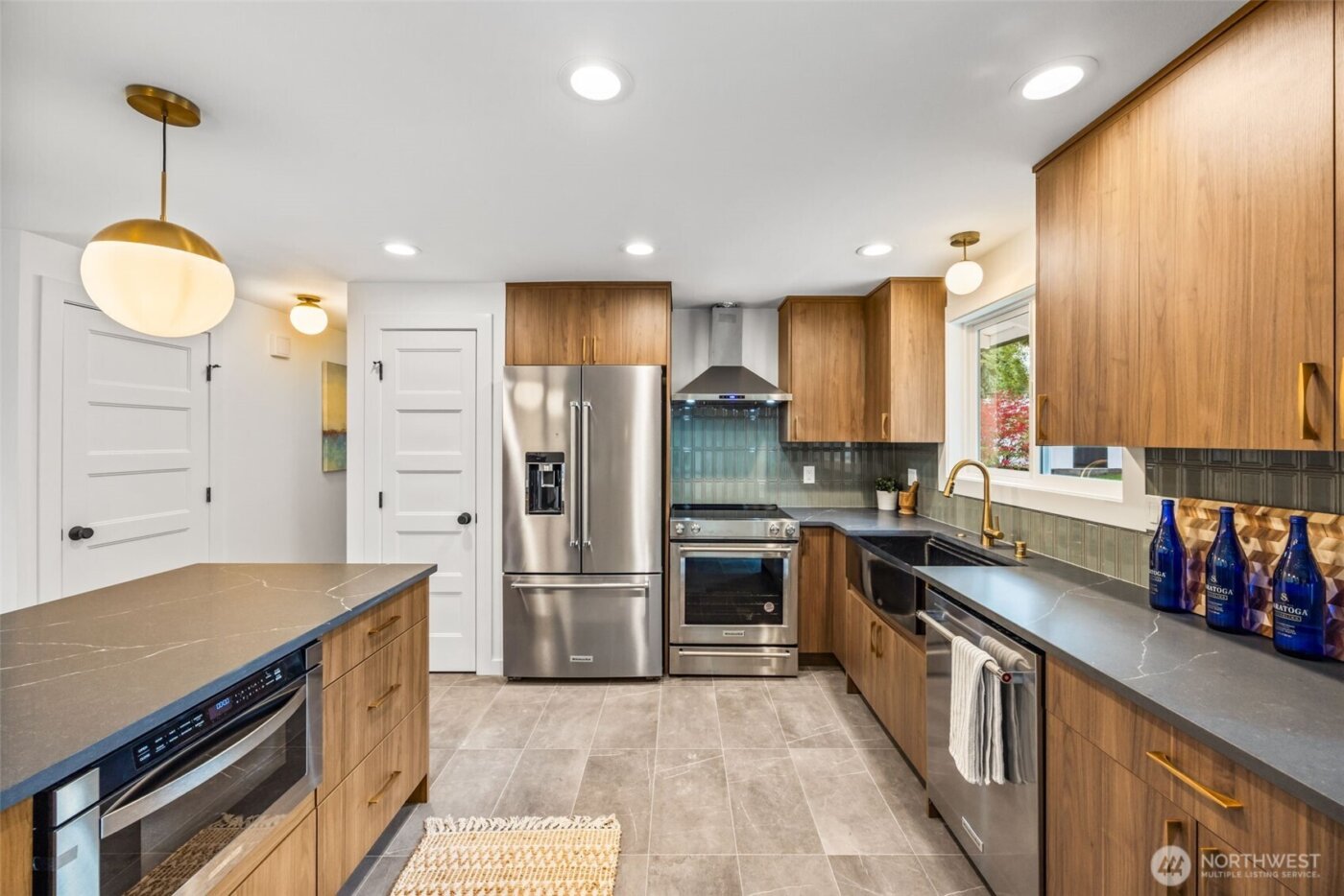 6225 122nd Avenue SE, Bellevue, WA 98006