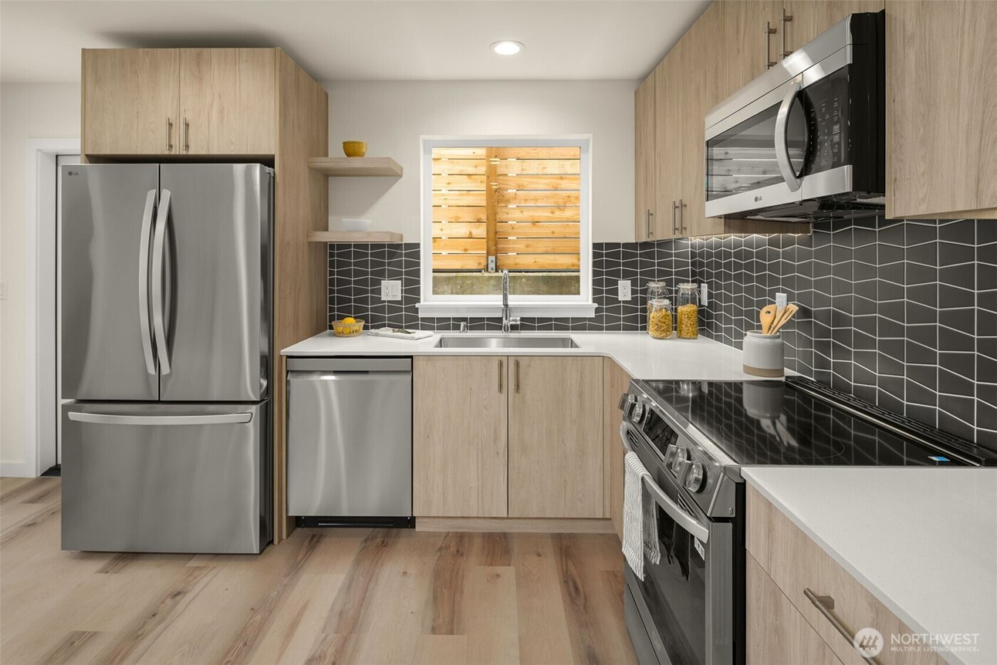 3918 S Juneau Street , Seattle, WA 98118