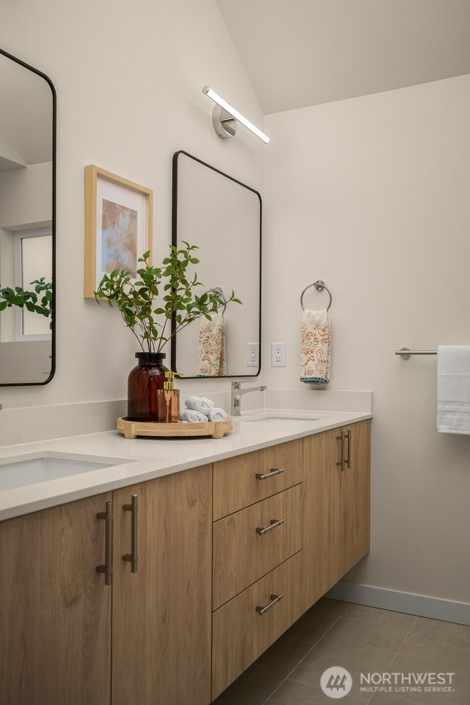 3918 S Juneau Street , Seattle, WA 98118