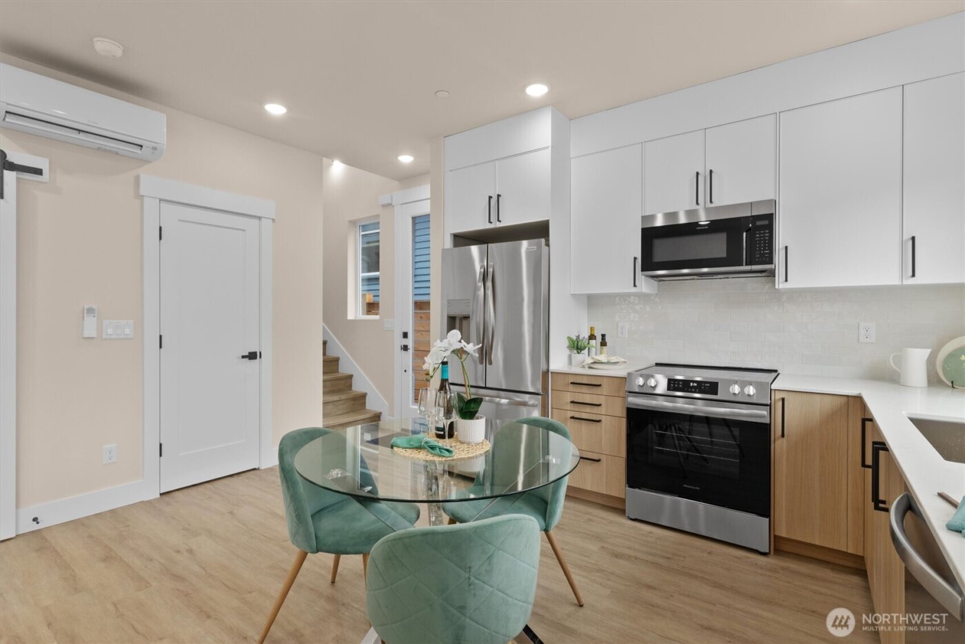 1409 Martin Luther King Jr Way , Seattle, WA 98122