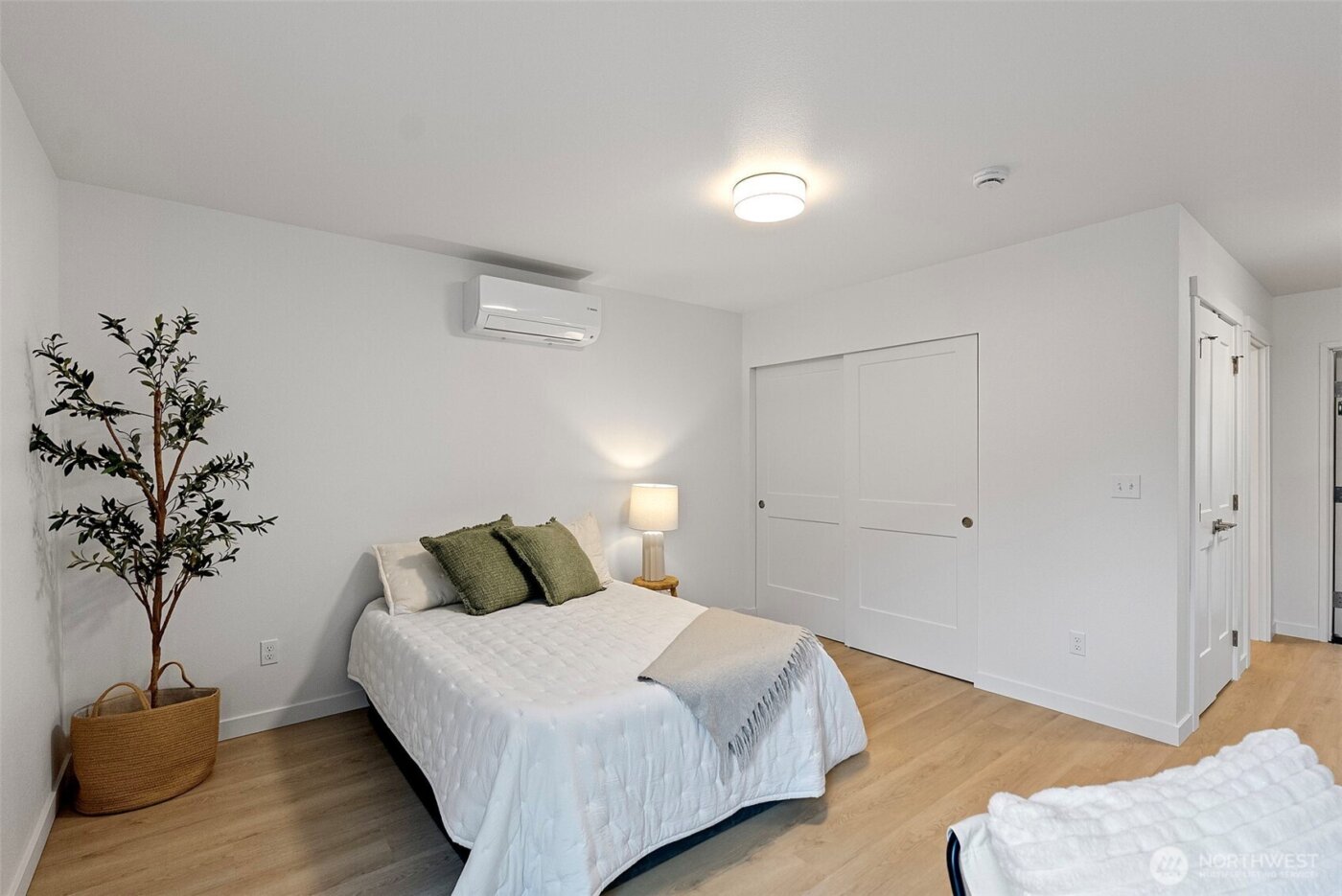 1925 5th Street , Bremerton, WA 98337