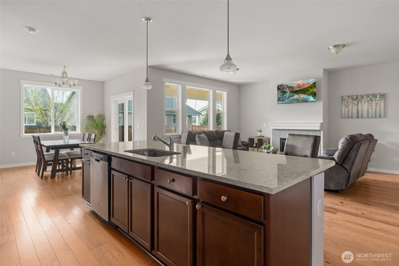 1768 E Rio Vista Avenue , Burlington, WA 98233