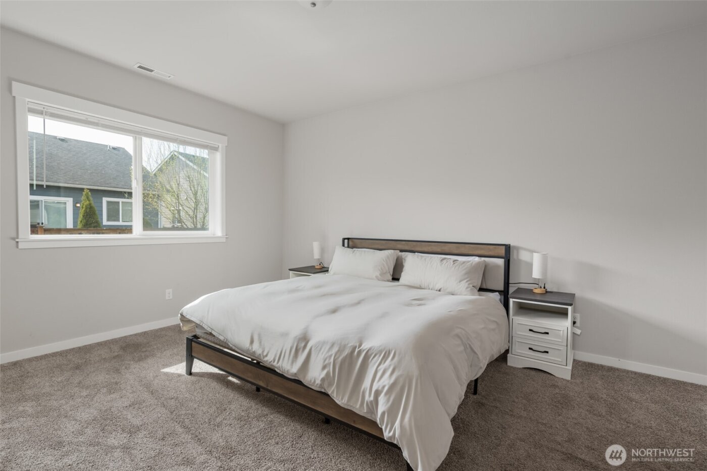 1768 E Rio Vista Avenue , Burlington, WA 98233