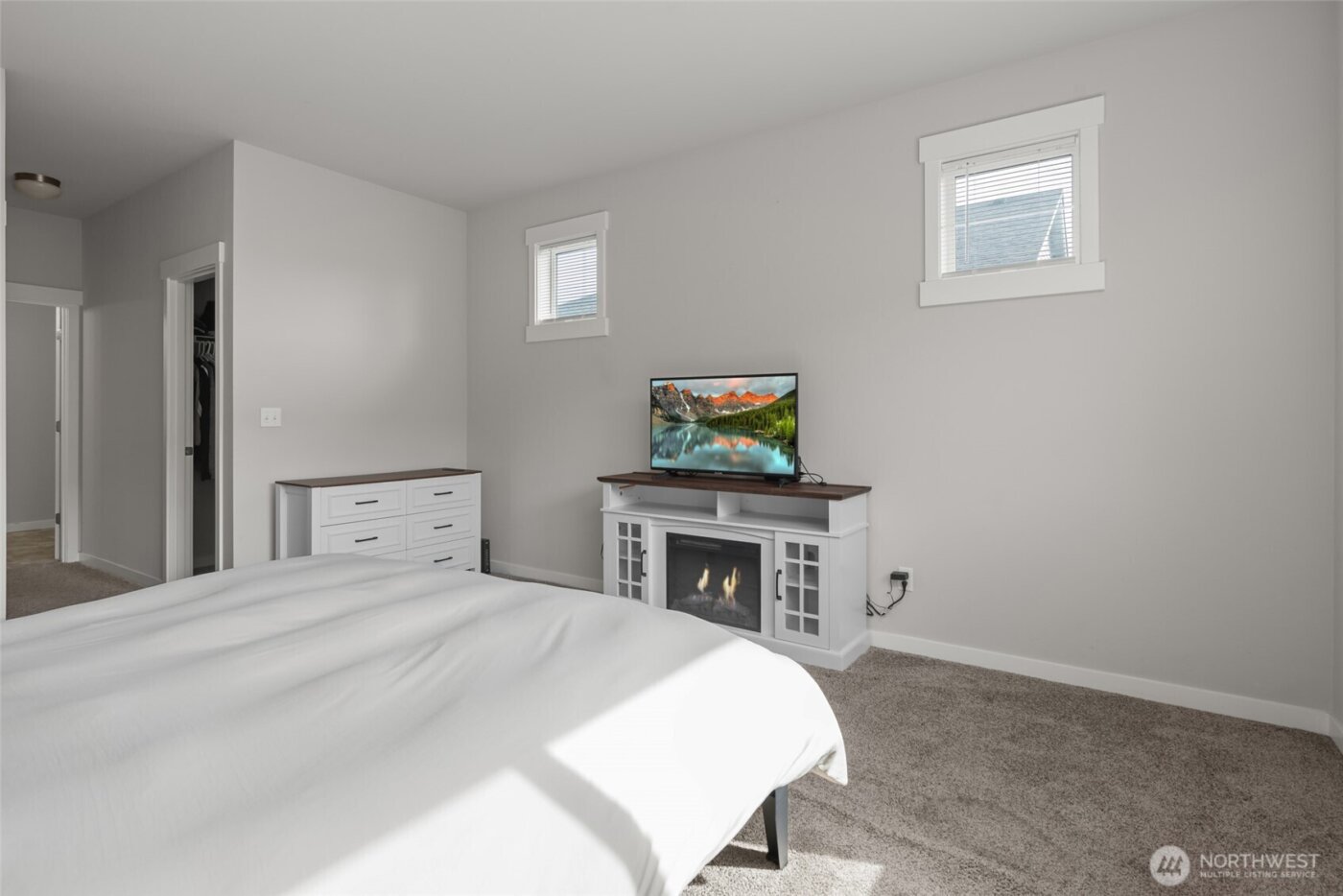 1768 E Rio Vista Avenue , Burlington, WA 98233