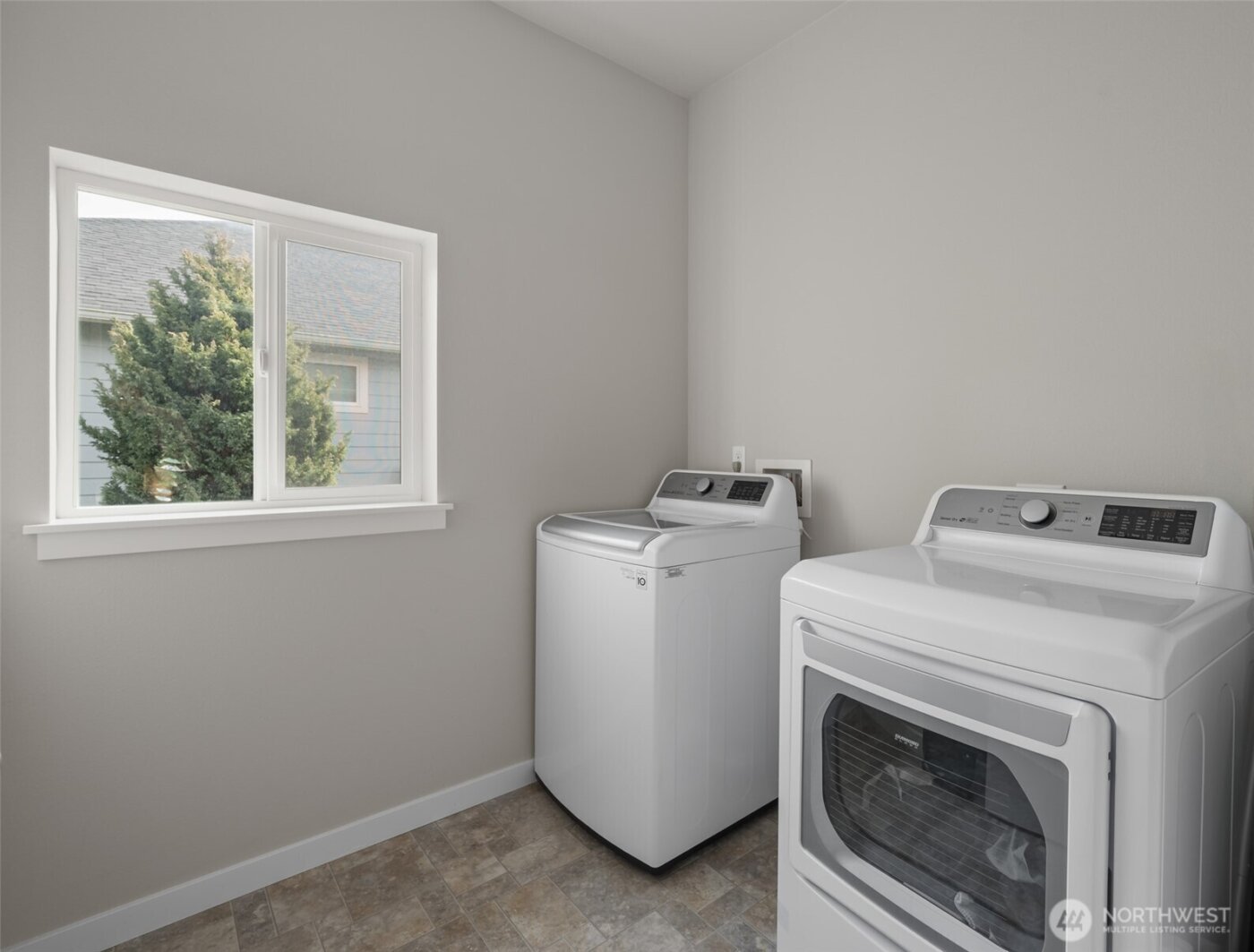 1768 E Rio Vista Avenue , Burlington, WA 98233