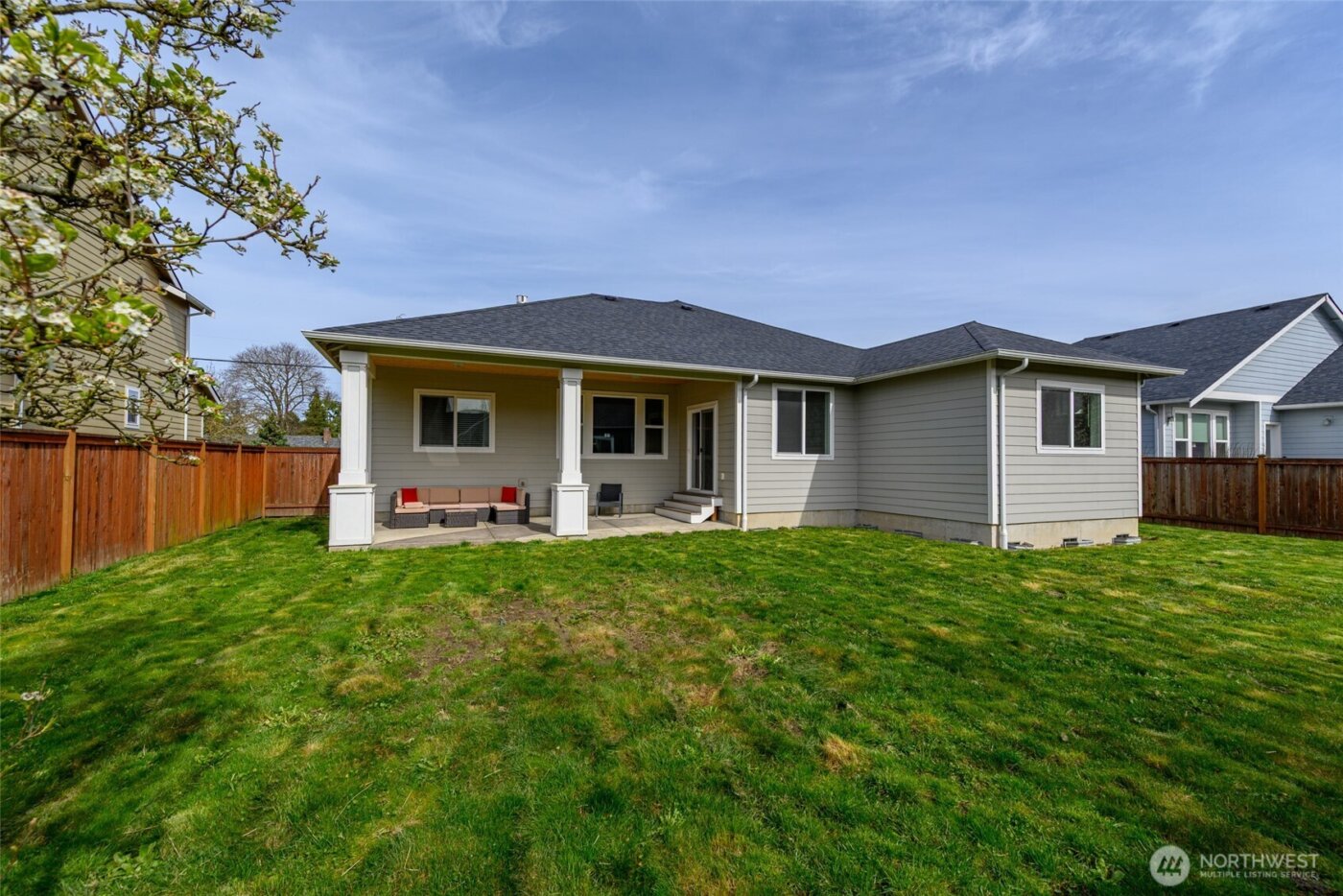 1768 E Rio Vista Avenue , Burlington, WA 98233