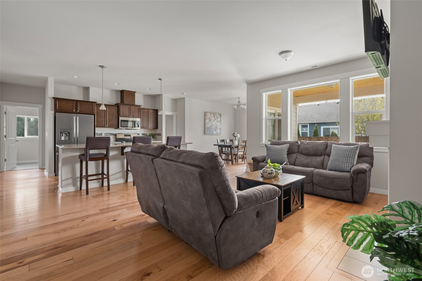 1768 E Rio Vista Avenue , Burlington, WA 98233