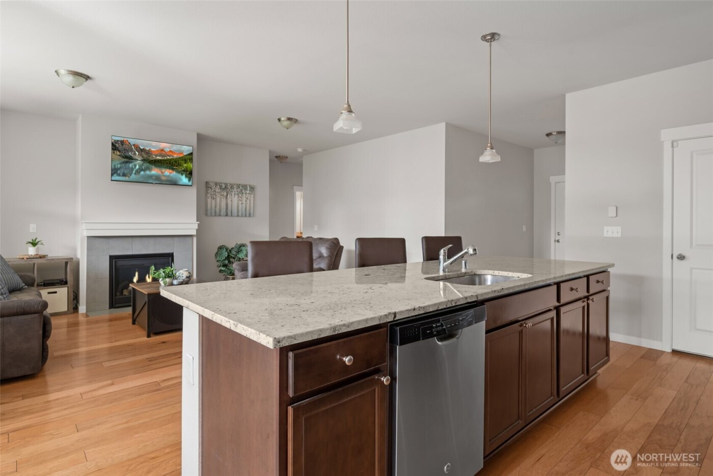 1768 E Rio Vista Avenue , Burlington, WA 98233