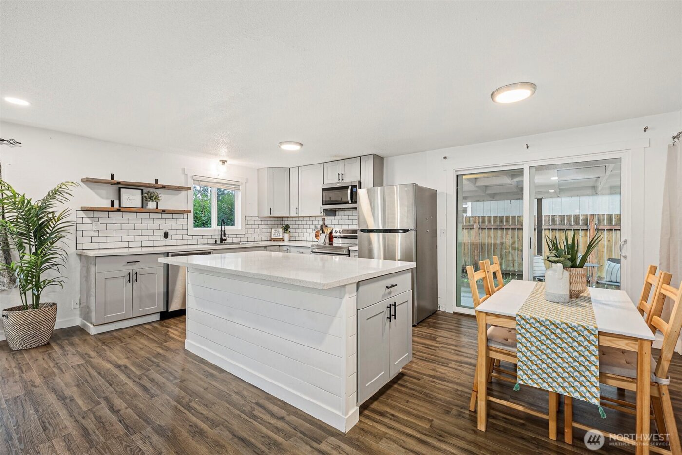 9011 washington Boulevard SW, Lakewood, WA 98498