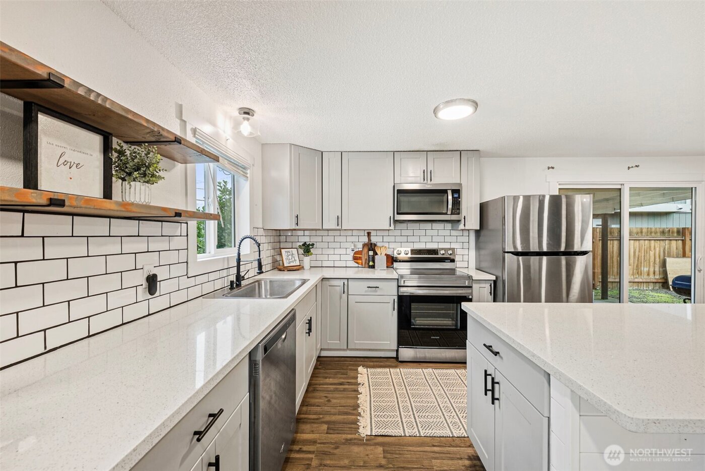 9011 washington Boulevard SW, Lakewood, WA 98498