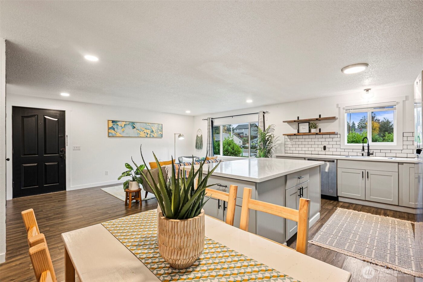 9011 washington Boulevard SW, Lakewood, WA 98498