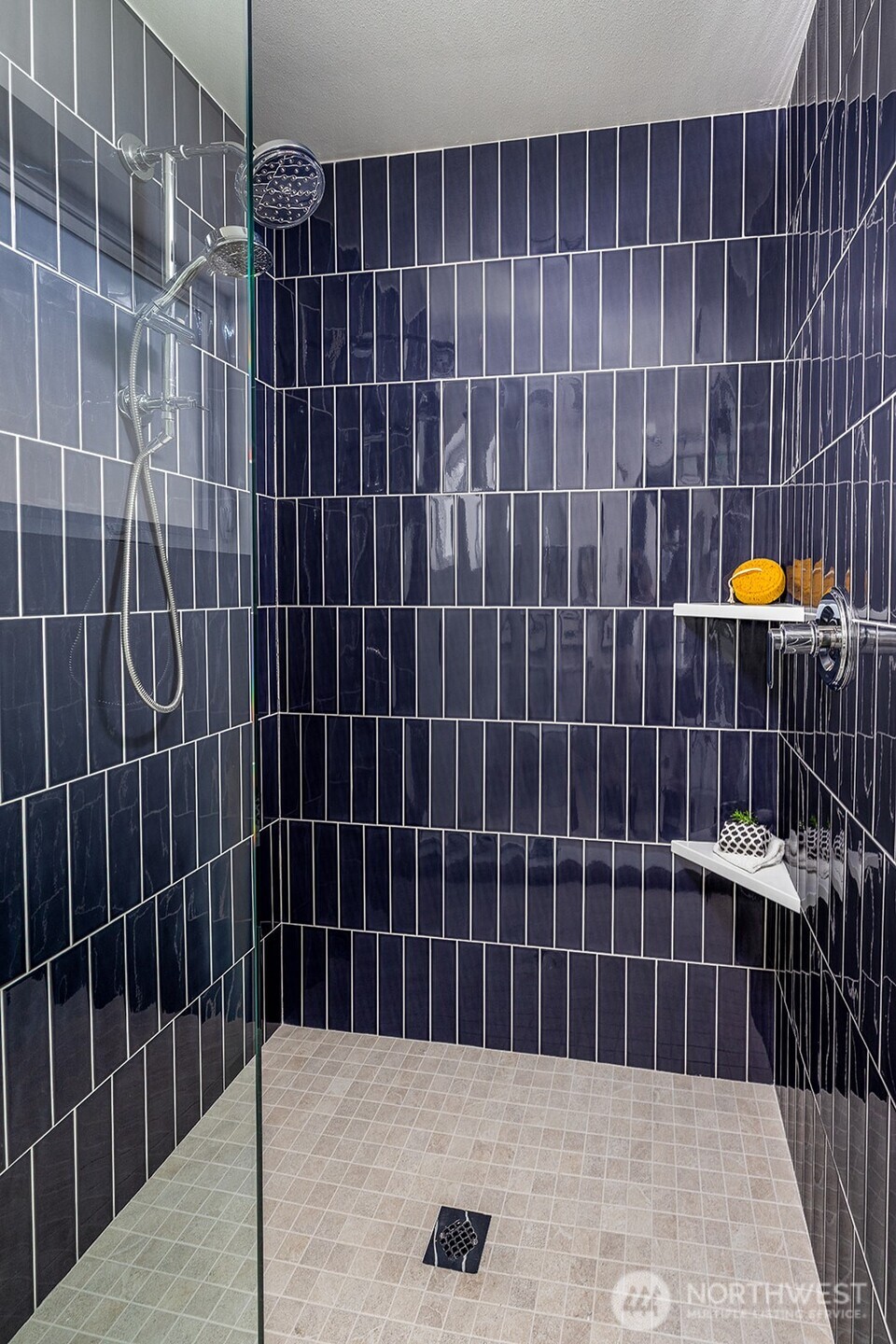 8321 25th Avenue NW #B, Seattle, WA 98117