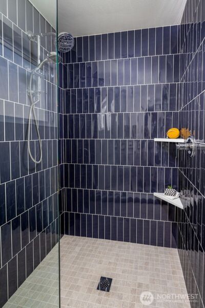 8321 25th Avenue NW #B, Seattle, WA 98117 - Photo 17