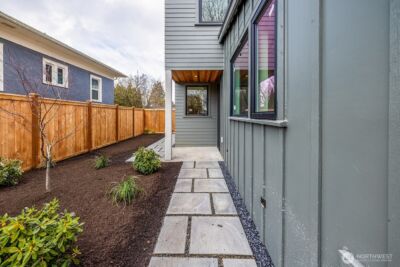 8321 25th Avenue NW #B, Seattle, WA 98117 - Photo 3