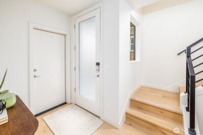 8321 25th Avenue NW #B, Seattle, WA 98117 - Photo 4