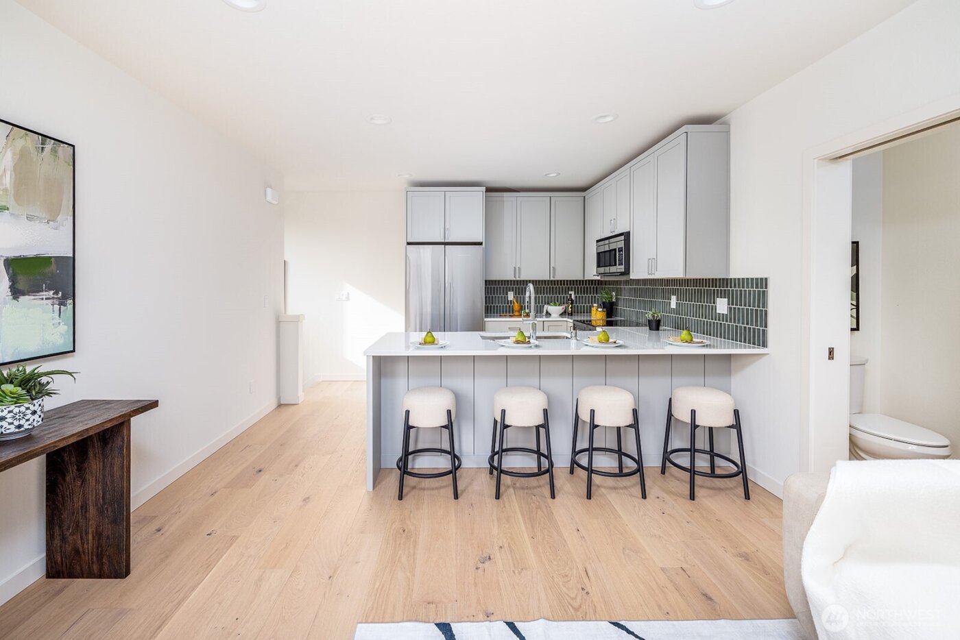 8321 25th Avenue NW #B, Seattle, WA 98117