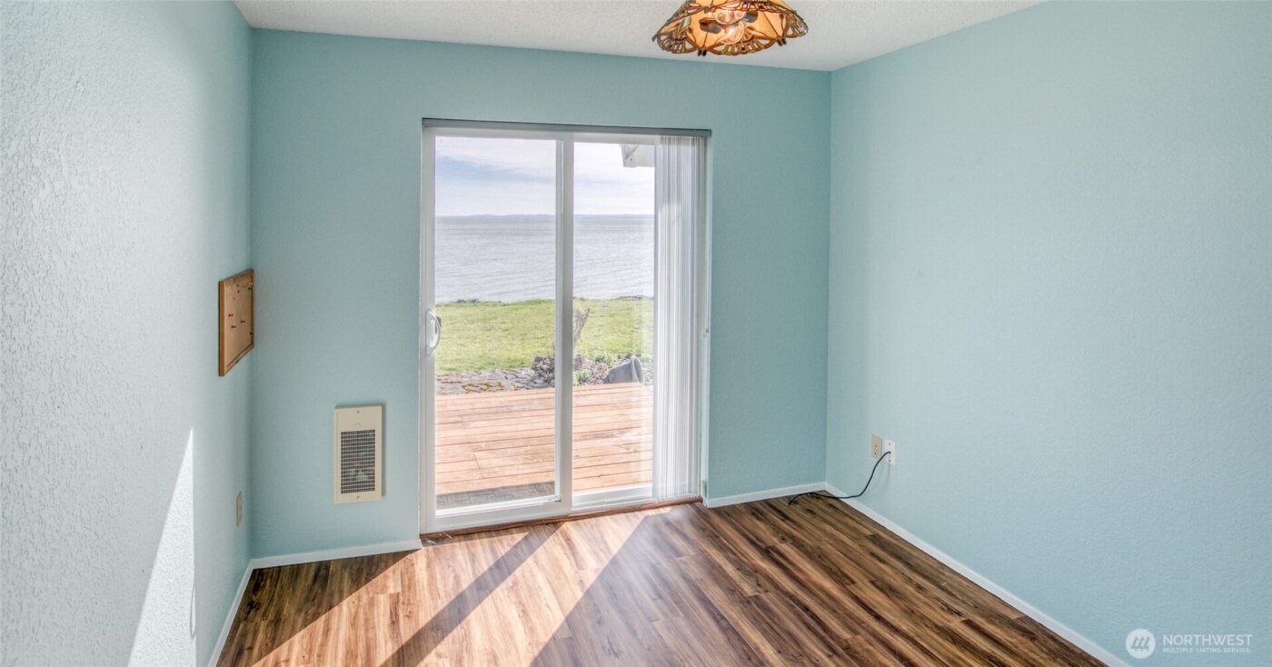 288 Sunrise Avenue SE, Ocean Shores, WA 98569