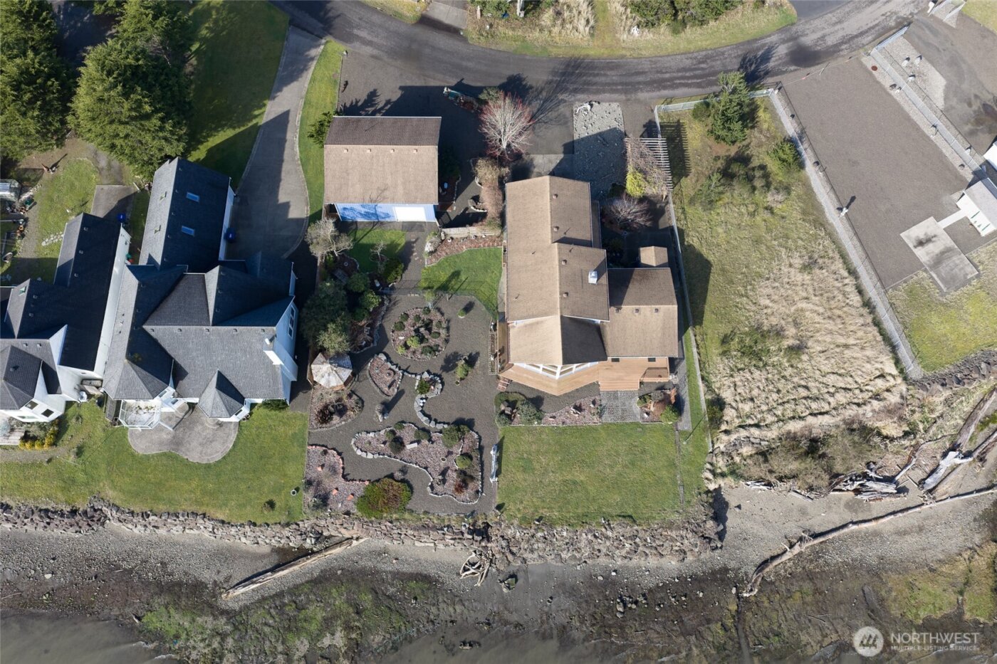 288 Sunrise Avenue SE, Ocean Shores, WA 98569