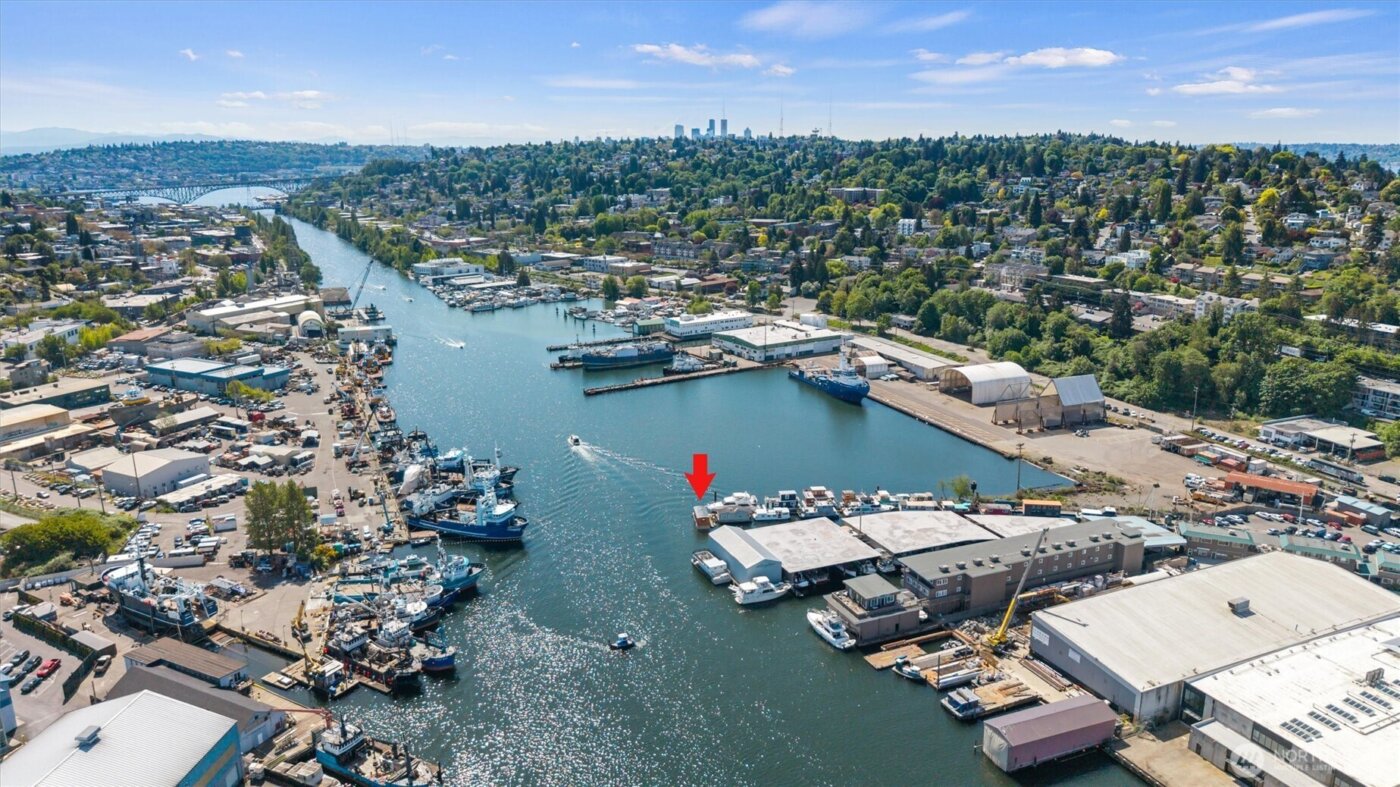 1080 W Ewing Place #0-P, Seattle, WA 98119