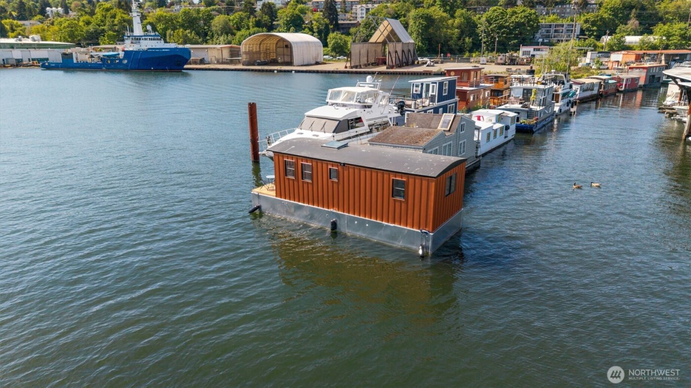 1080 W Ewing Place #0-P, Seattle, WA 98119