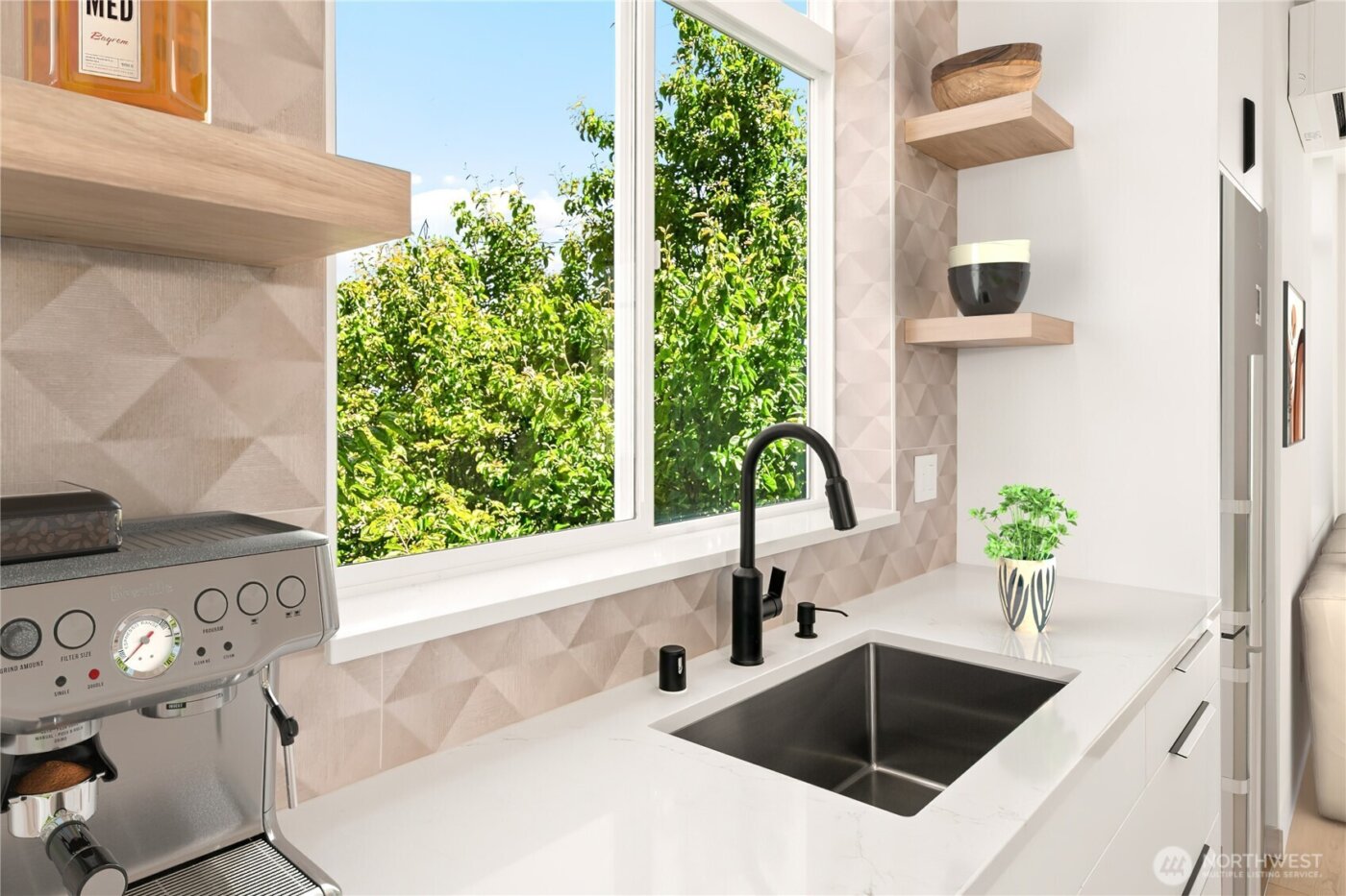 4306 S Holden Street , Seattle, WA 98118