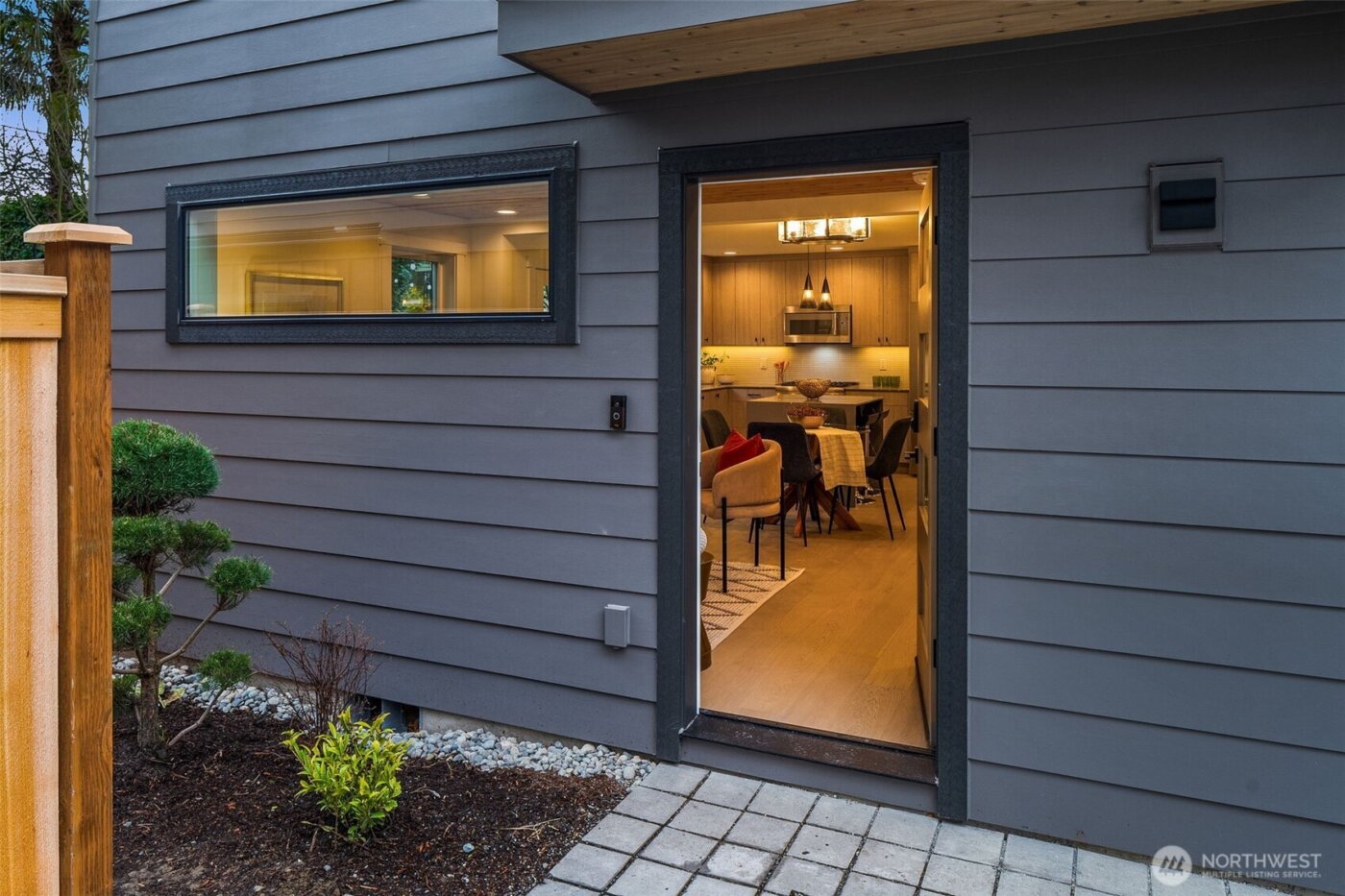 809 W Armour Street , Seattle, WA 98119