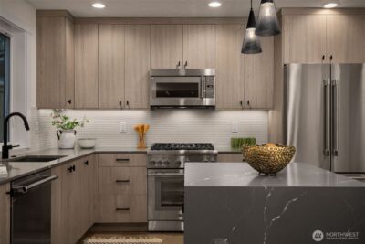 809 W Armour Street , Seattle, WA 98119 - Photo 12